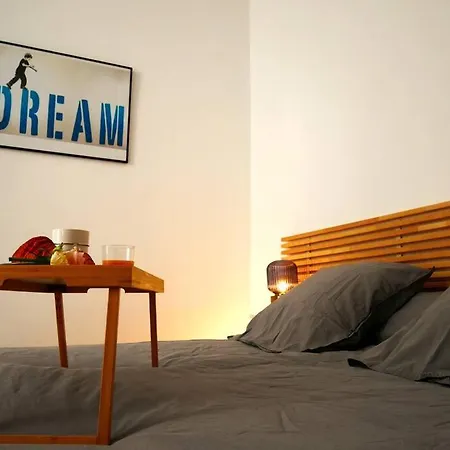 Lägenhet P2 De Charme - Centre-ville Nîmes