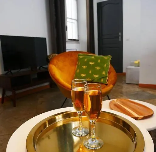 P2 De Charme - Centre-ville نيم